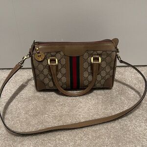 Authentic vintage Gucci boston bag